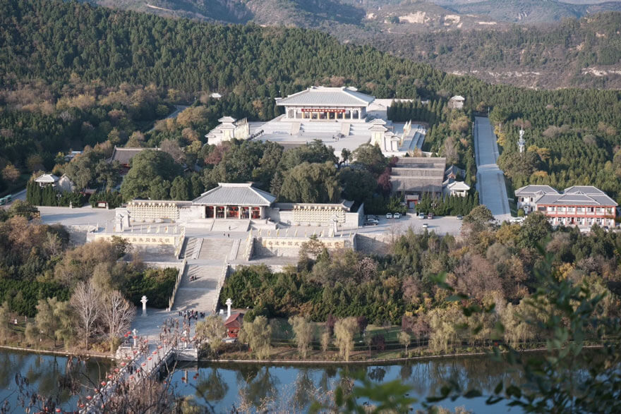 十一月陕西旅游指南：秋游好去处与特色景点美食推荐-峰峦文旅景区有限公司
