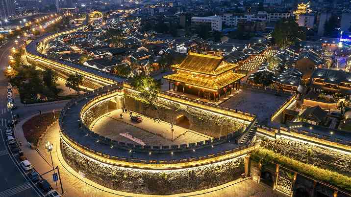 凉山文旅融合发展显成效 多国华侨代表探访民族文化瑰宝-峰峦文旅景区有限公司