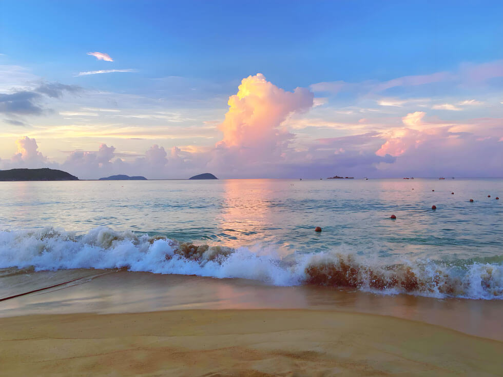 国内8大海滩胜地推荐，海滨度假理想目的地指南-峰峦文旅景区有限公司