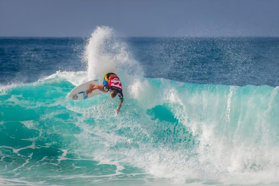 海南万宁日月湾冲浪新手指南：费用明细与避坑攻略-峰峦文旅景区有限公司