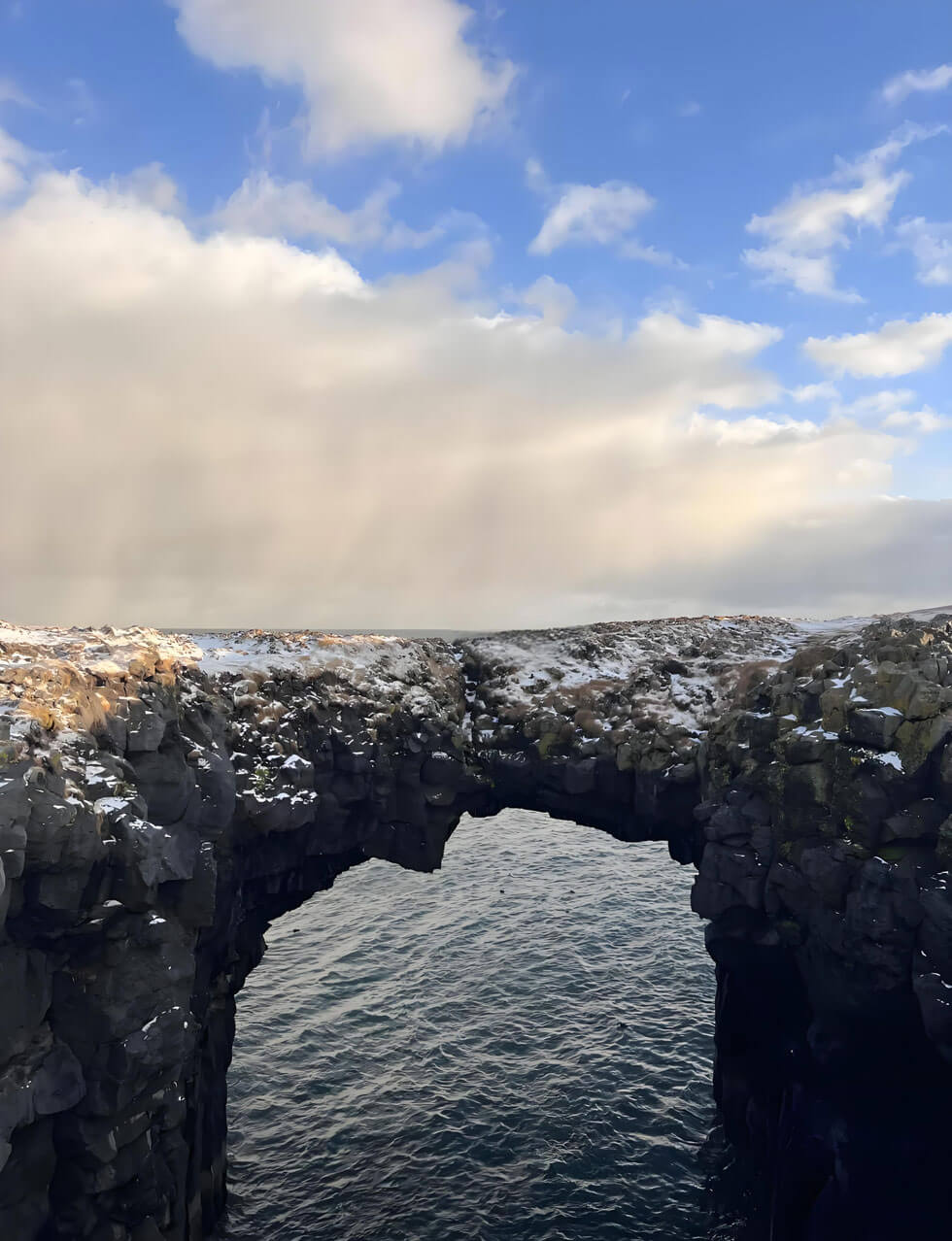 冰岛斯奈山半岛徒步攻略：冰火交融的奇幻地质之旅-峰峦文旅景区有限公司