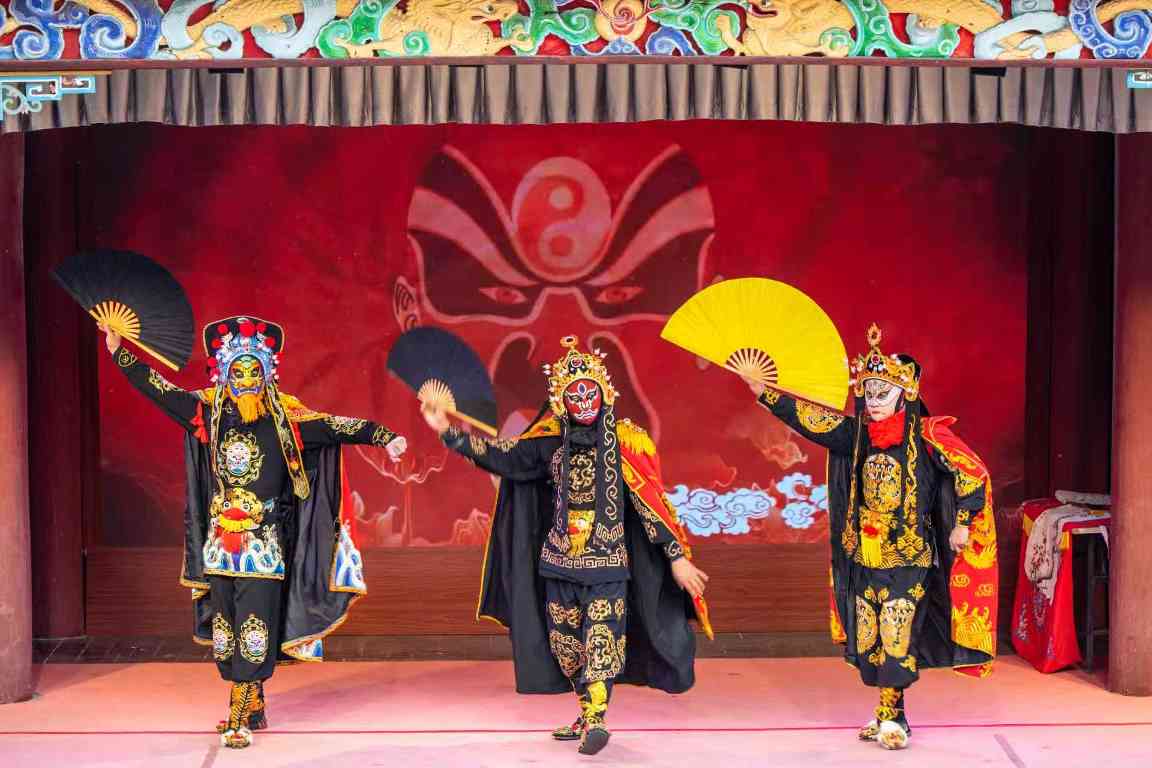 十四艺节点亮巴蜀文化盛宴 观演结合打造文旅新体验-峰峦文旅景区有限公司