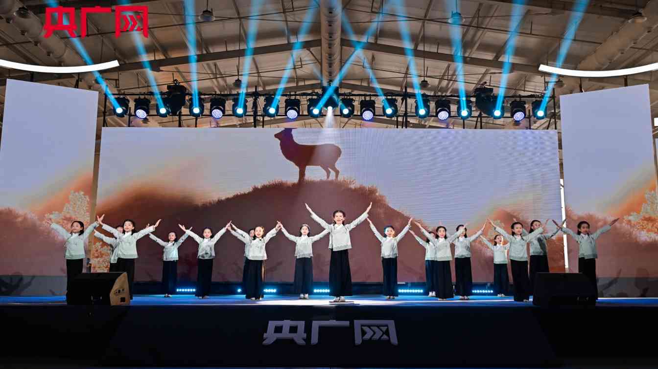 中华经典诵读大会展现诗教魅力 培养学生美好灵魂-峰峦文旅景区有限公司