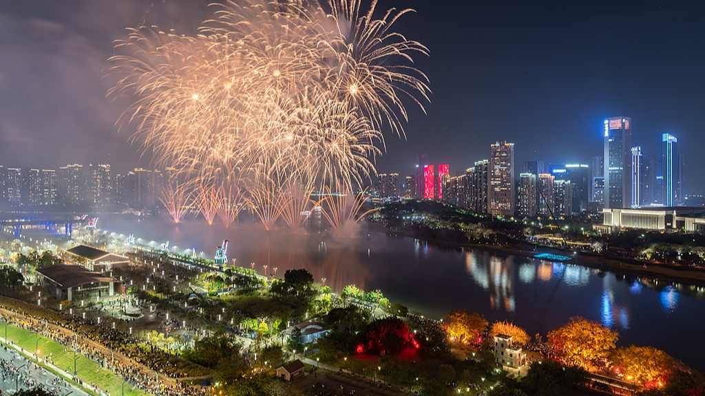 2025年元旦春节电视节目单发布 60余部优秀作品集中亮相-峰峦文旅景区有限公司