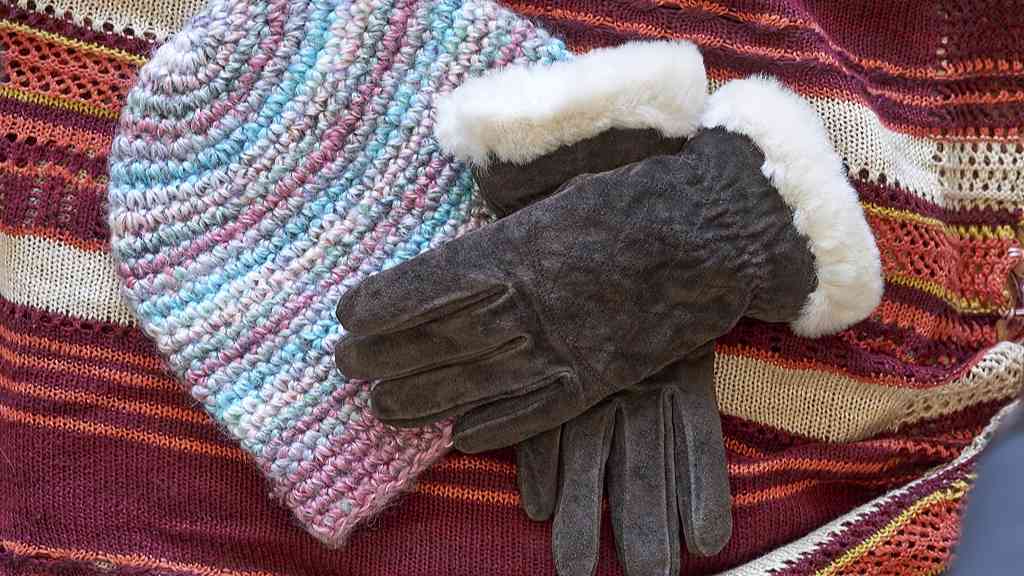 冬季户外运动安全指南：防范失温与登山险情应对措施-峰峦文旅景区有限公司