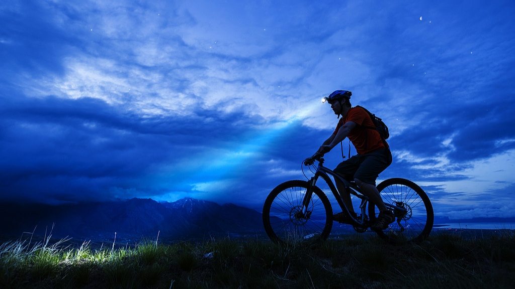 夜骑开封热潮引发安全担忧，多地共享单车企业发出倡议-峰峦文旅景区有限公司