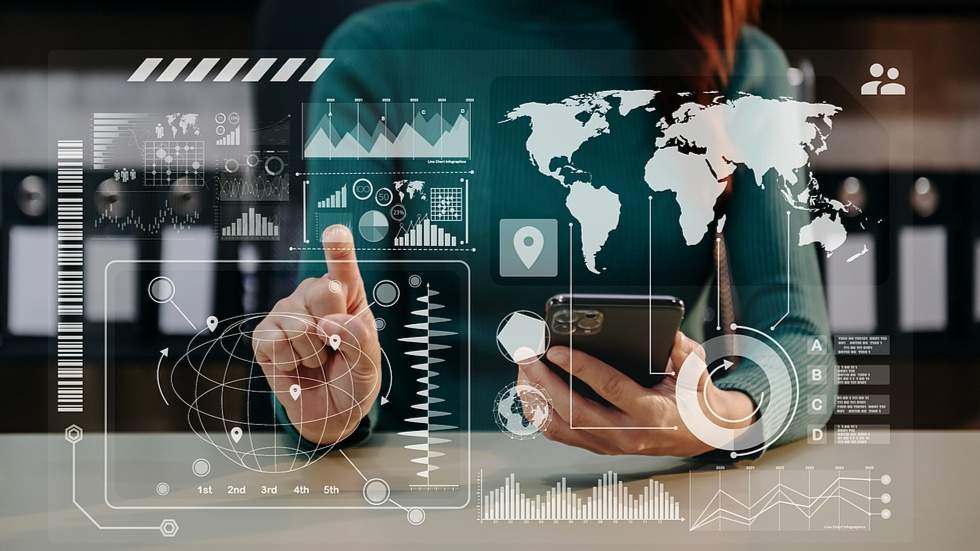 算法时代综艺节目创作的机遇与挑战：如何平衡数据驱动与艺术创新-峰峦文旅景区有限公司