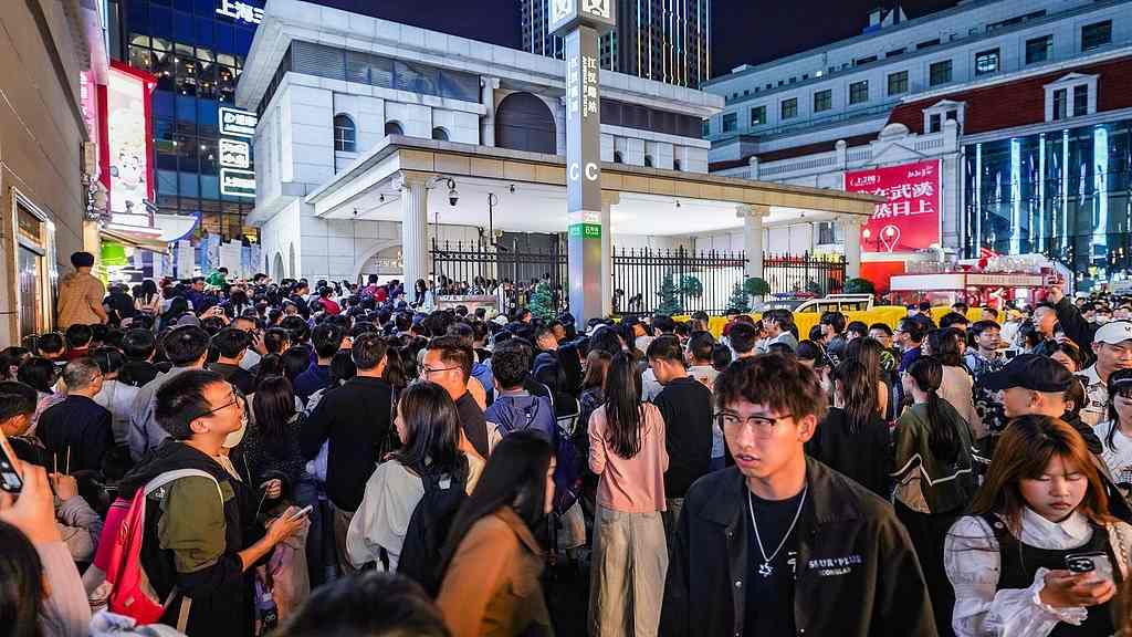 2025年五一旅游市场前瞻：拼假攻略与县域度假新趋势解析-峰峦文旅景区有限公司