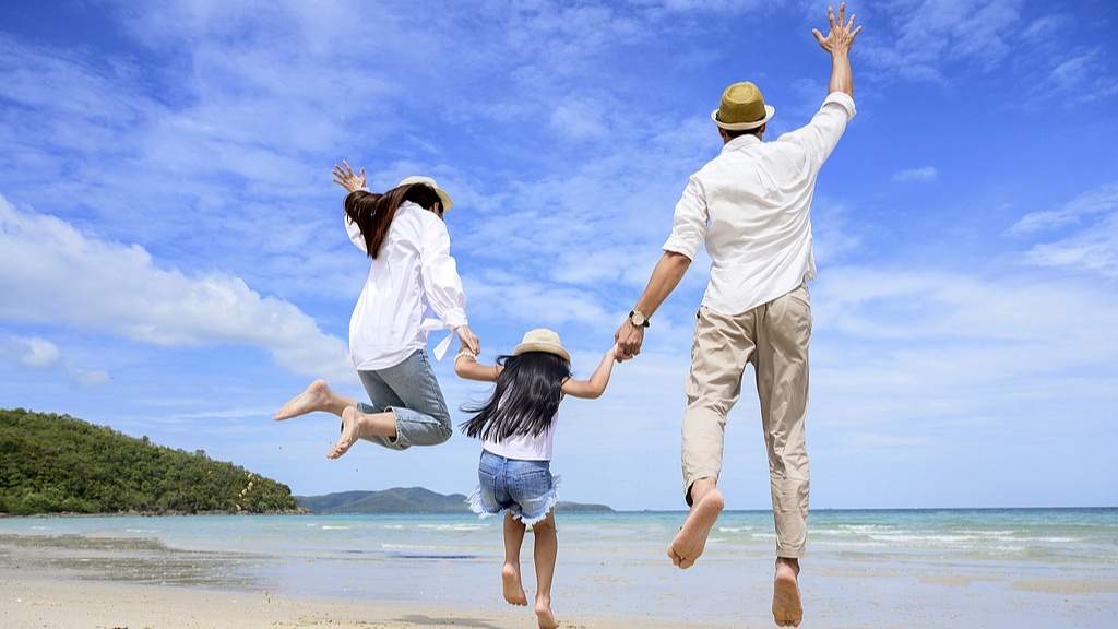 顶流IP引领亲子游热潮，文旅市场迎来千亿级增长机遇-峰峦文旅景区有限公司