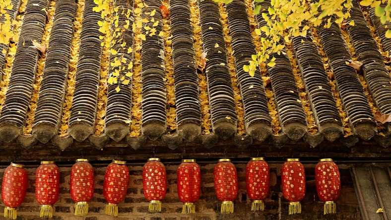 县域文旅市场迎来发展热潮 多地创新体验解锁小城旅行新模式-峰峦文旅景区有限公司