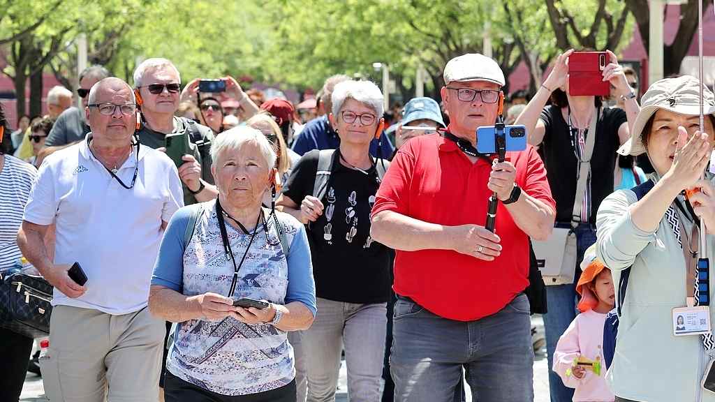 五一假期入境游火爆增长，中国旅游魅力吸引全球游客-峰峦文旅景区有限公司