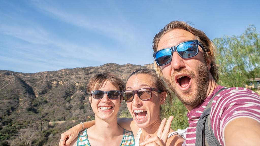 入境游热潮涌动：从上海到重庆，外国游客这样玩转中国-峰峦文旅景区有限公司