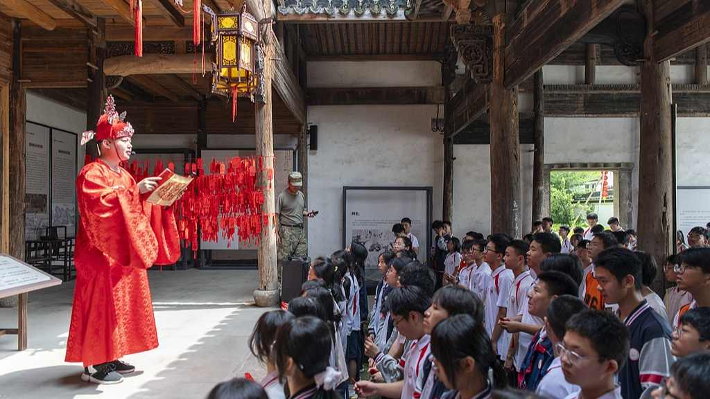 暑期研学游价格普降三成 市场回归理性行业洗牌在即-峰峦文旅景区有限公司