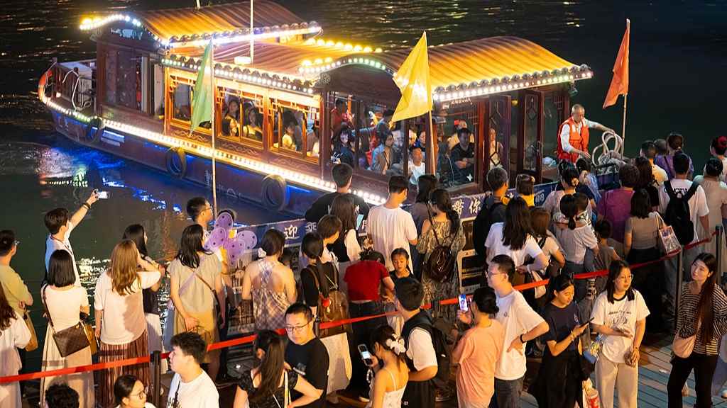 2025中国旅游日推动文旅市场普惠发展与产业融合-峰峦文旅景区有限公司