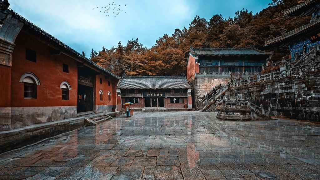 湖北产业生态跃升：通用航空、特色农业与文旅创新协同发展-峰峦文旅景区有限公司