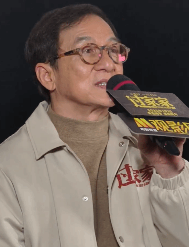 成龙承诺每年拍一部新片！为回应影迷的喜爱