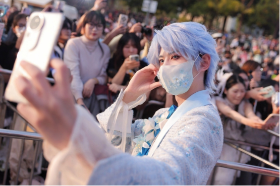 奔跑捐步、打卡集章：一场有温度的“王者痛城”如何联动深圳南山