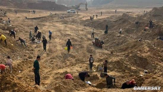 工地挖出神秘宝石引众人疯抢，没想到背后竟藏着这个秘密